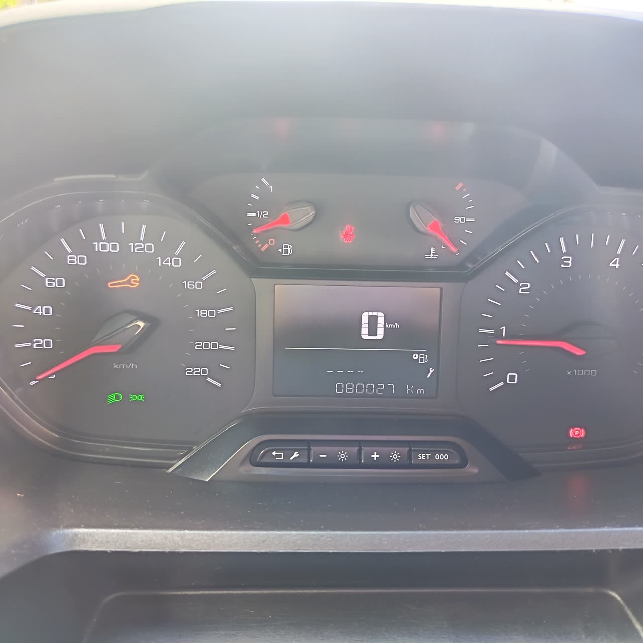 Peugeot Partner L1 — foto 2 de 14