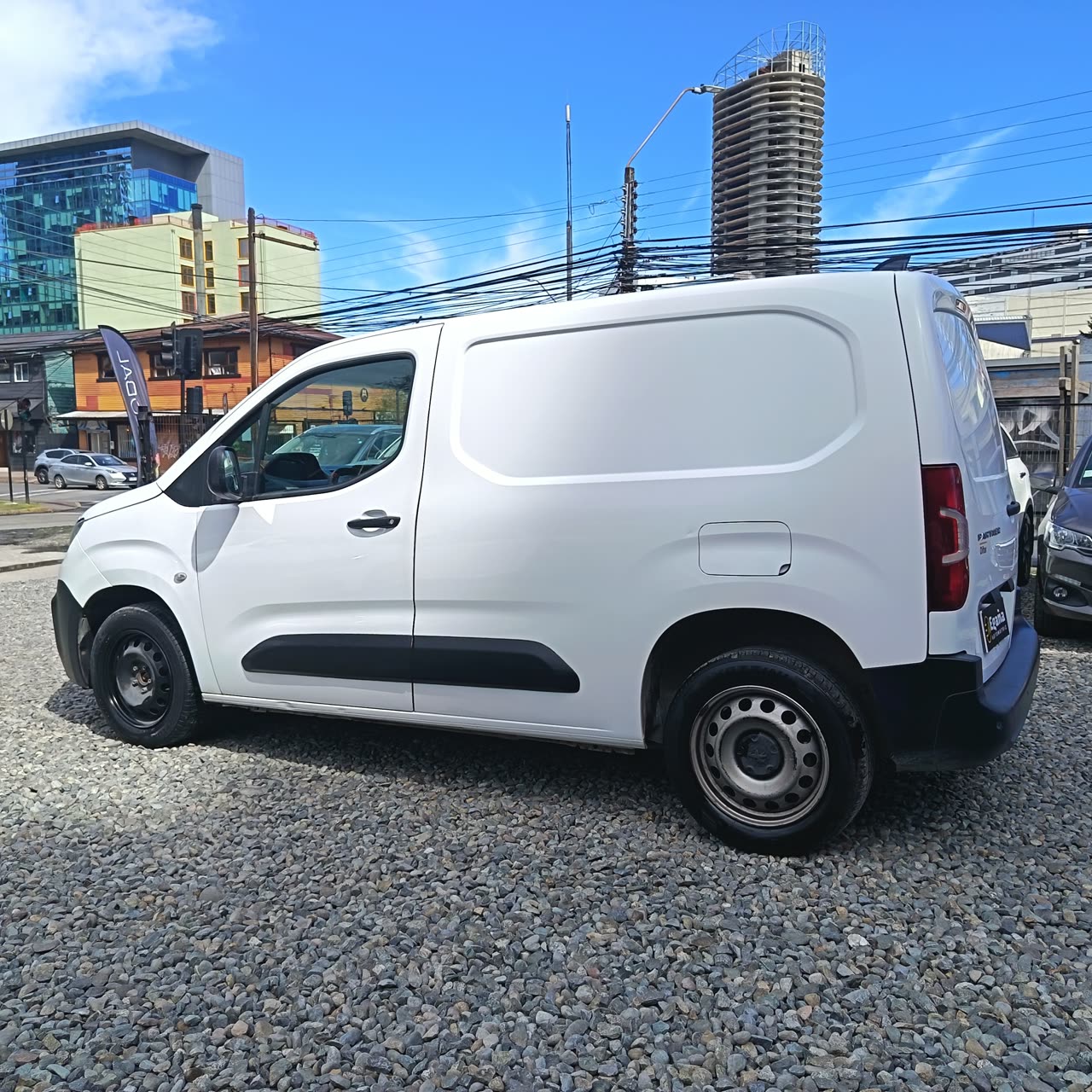 Peugeot Partner L1 — foto 12 de 14