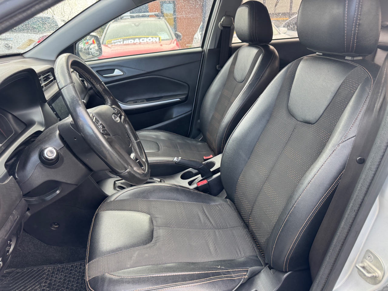 Chery Tiggo 2 — foto 7 de 12