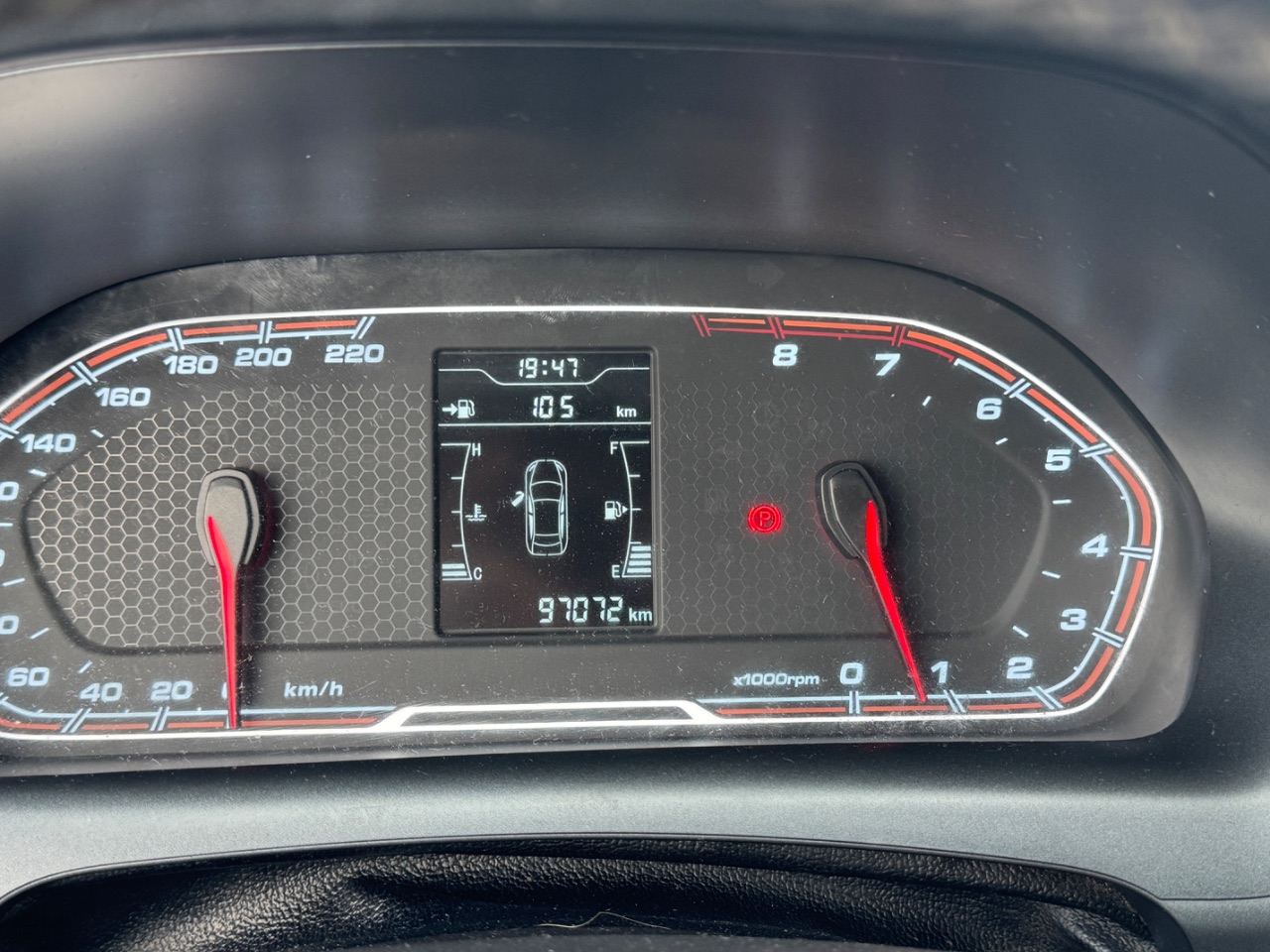 Chery Tiggo 2 — foto 10 de 12