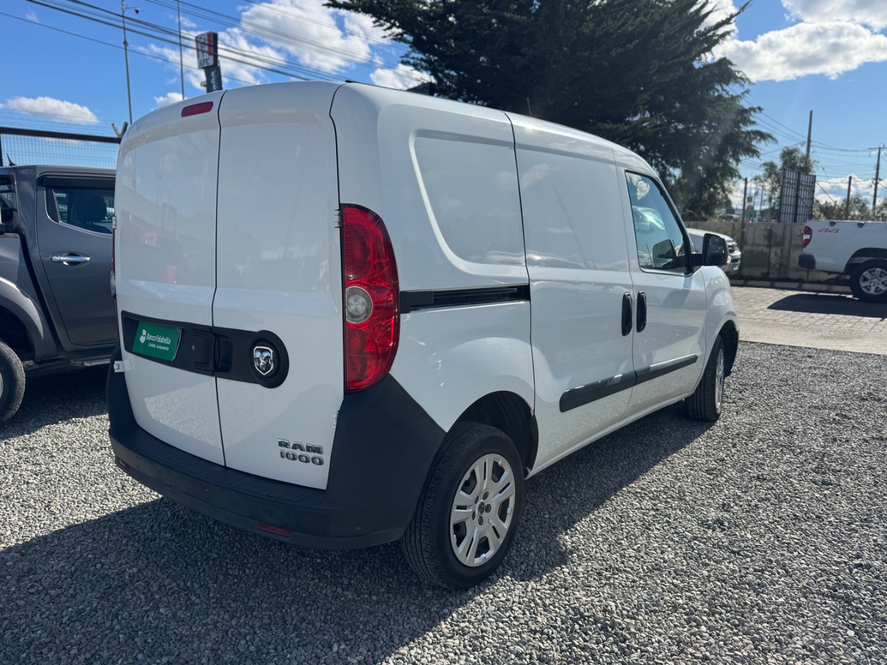 RAM Van 1000 — foto 4 de 11