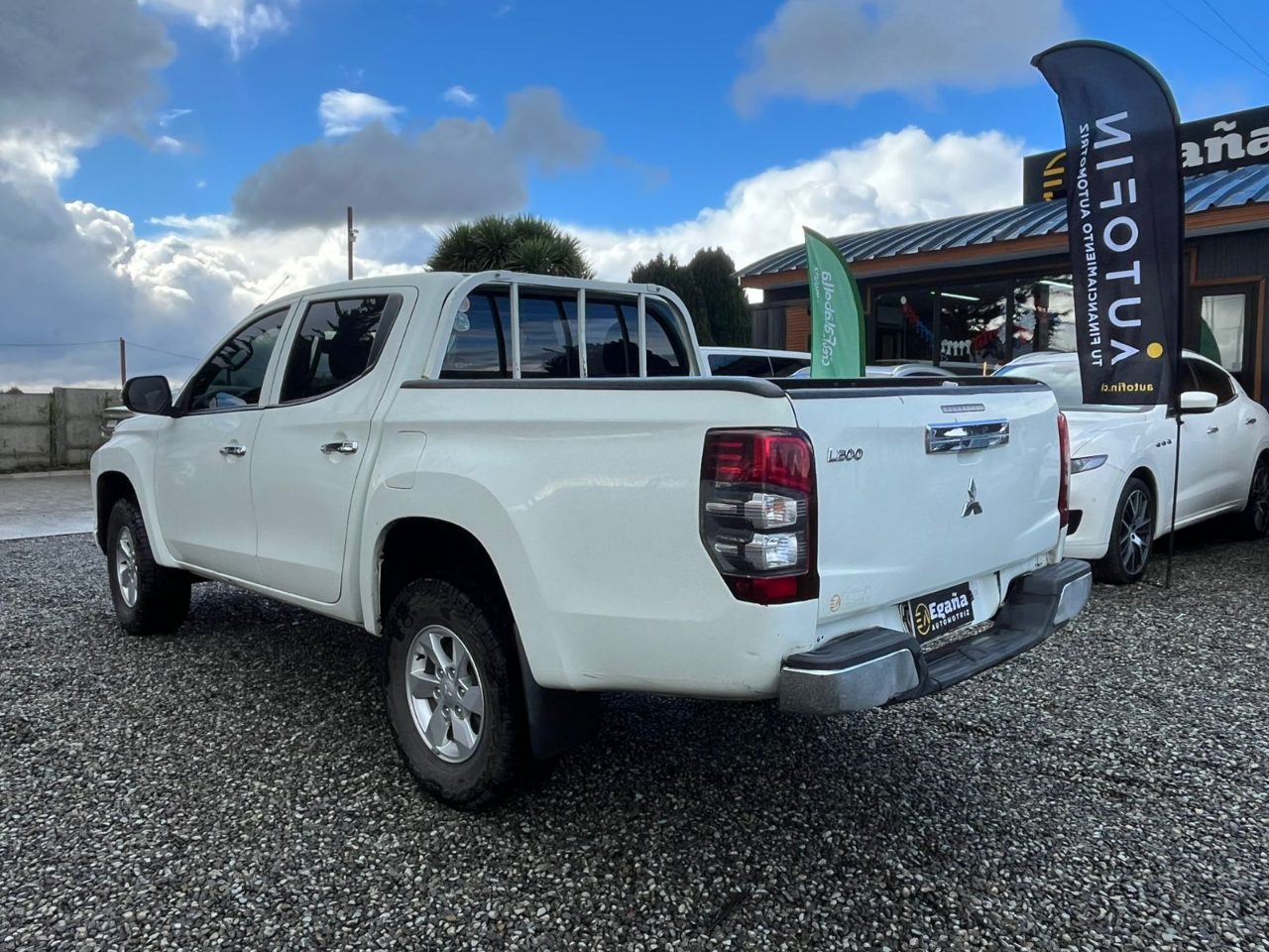 Mitsubishi L200 — foto 3 de 12
