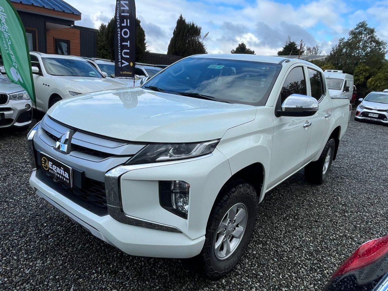 Mitsubishi L200 — foto 4 de 12