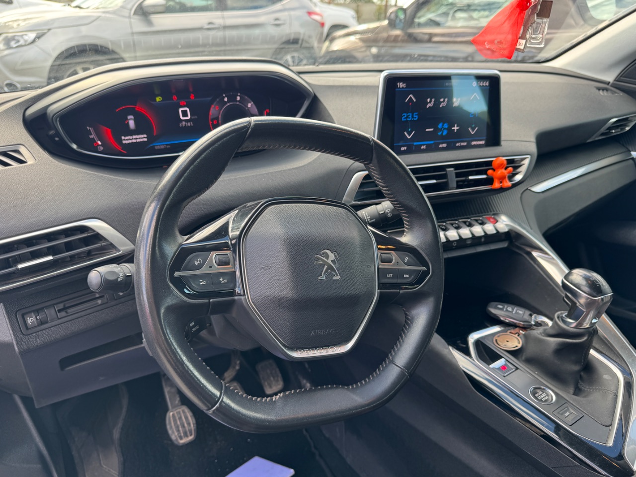 Peugeot 3008 Blue Hdi — foto 11 de 12