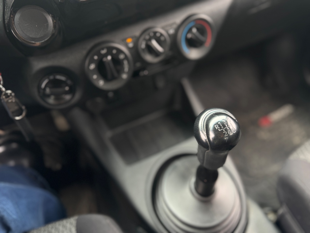 Toyota Hilux — foto 10 de 12