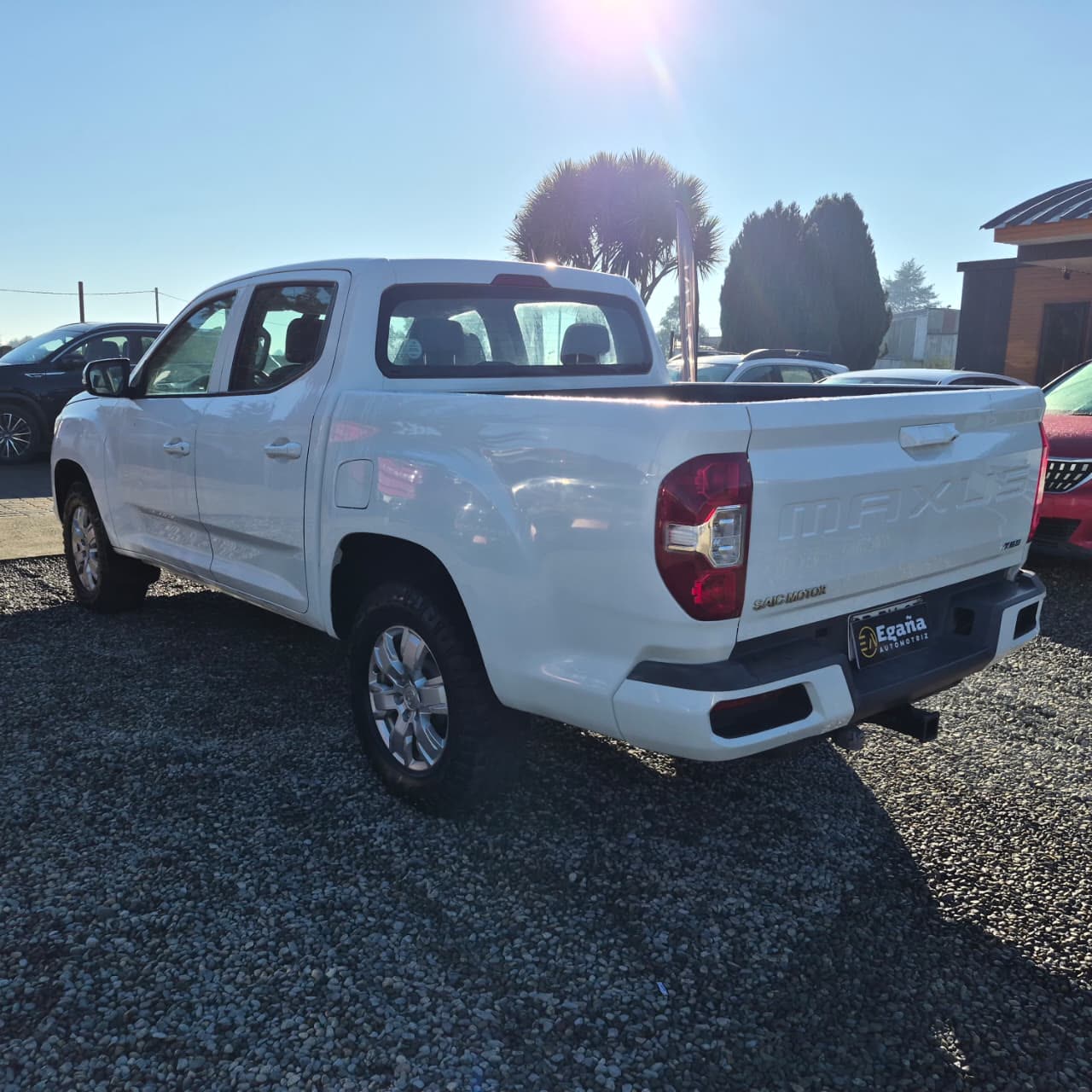 Maxus T60 — foto 6 de 13