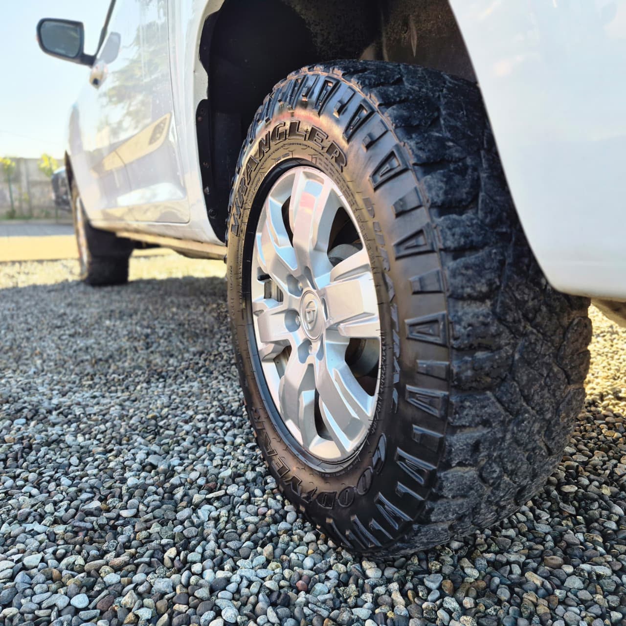 Maxus T60 — foto 8 de 13