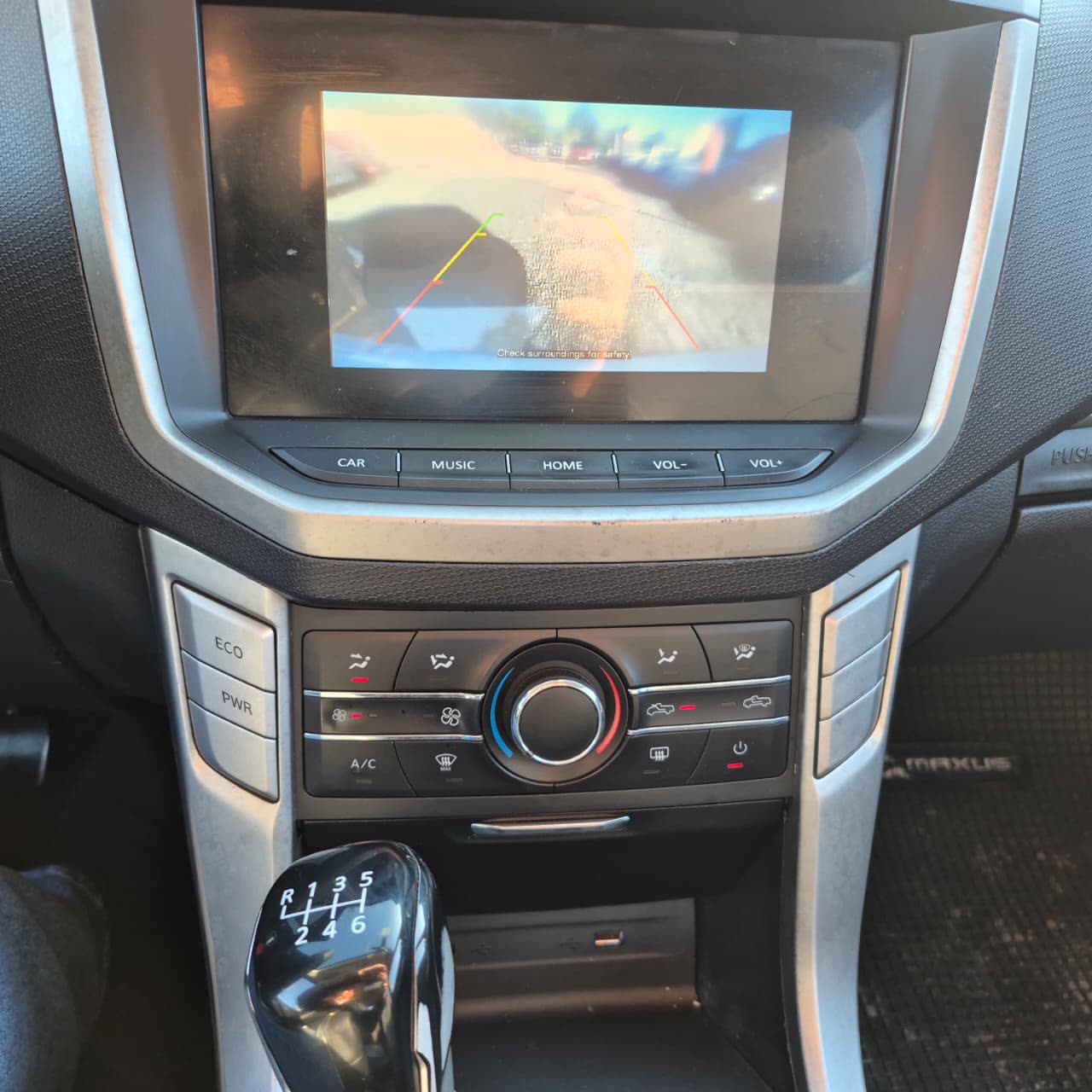 Maxus T60 — foto 12 de 13