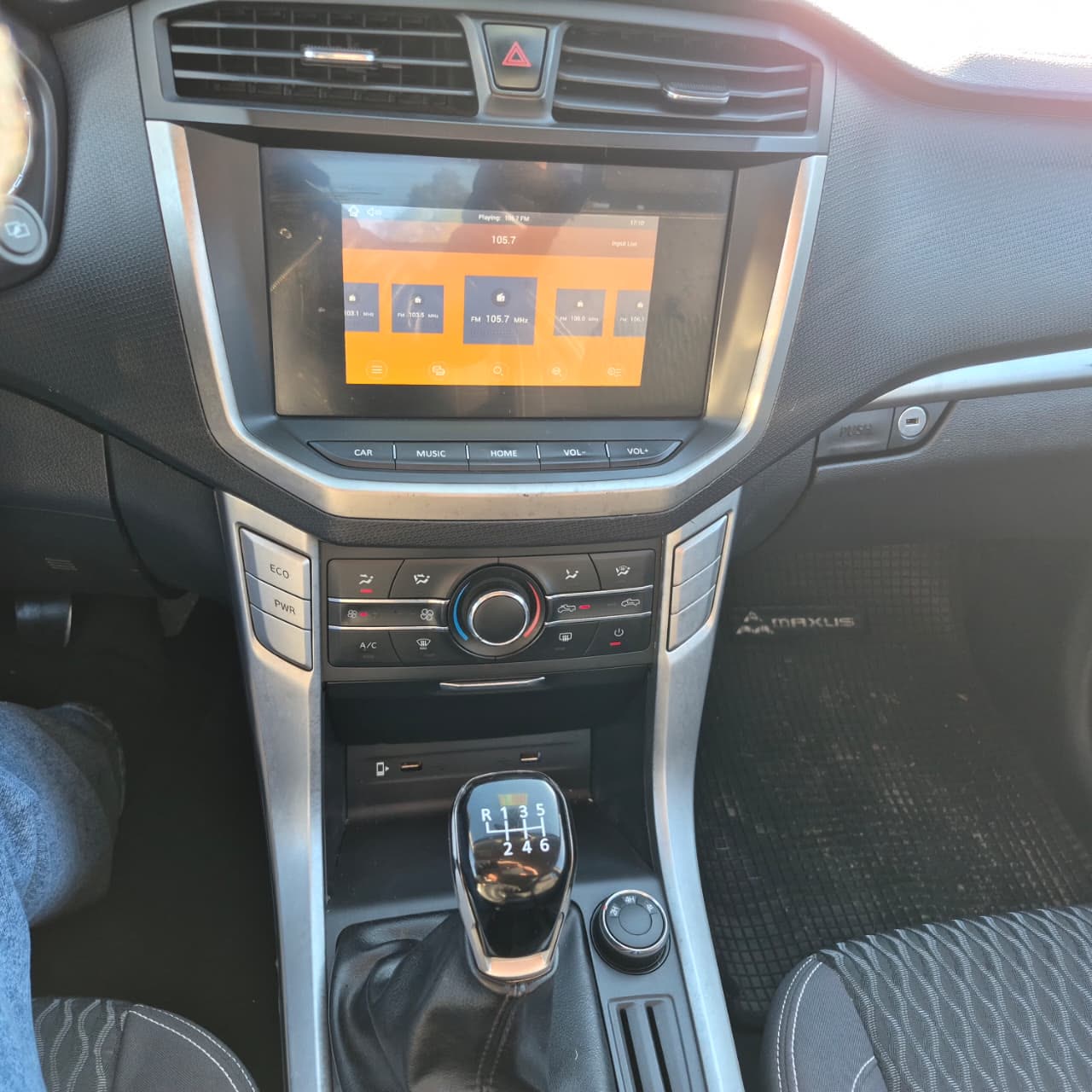 Maxus T60 — foto 13 de 13
