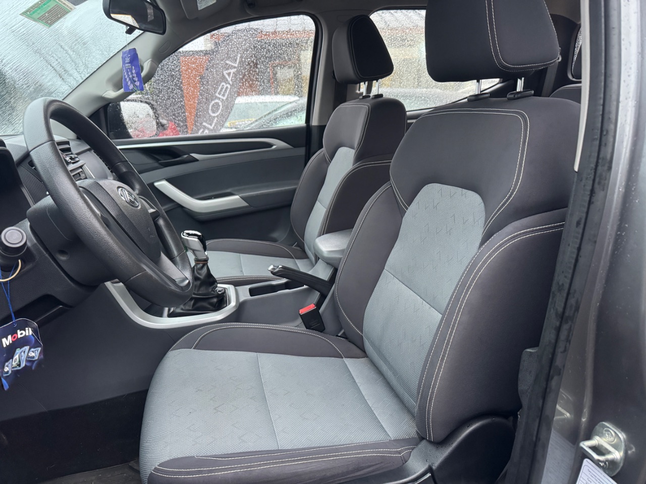 Maxus T60 — foto 7 de 13