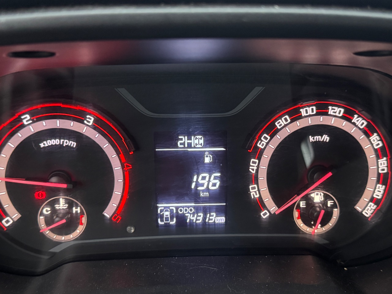 Maxus T60 — foto 13 de 13