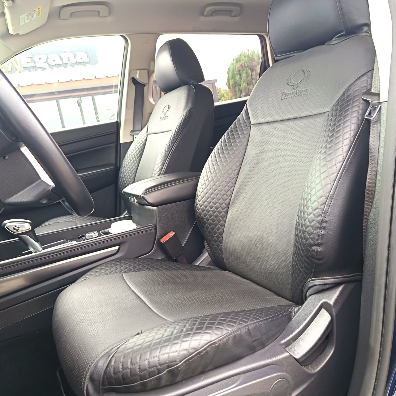 SsangYong Rexton — foto 4 de 15