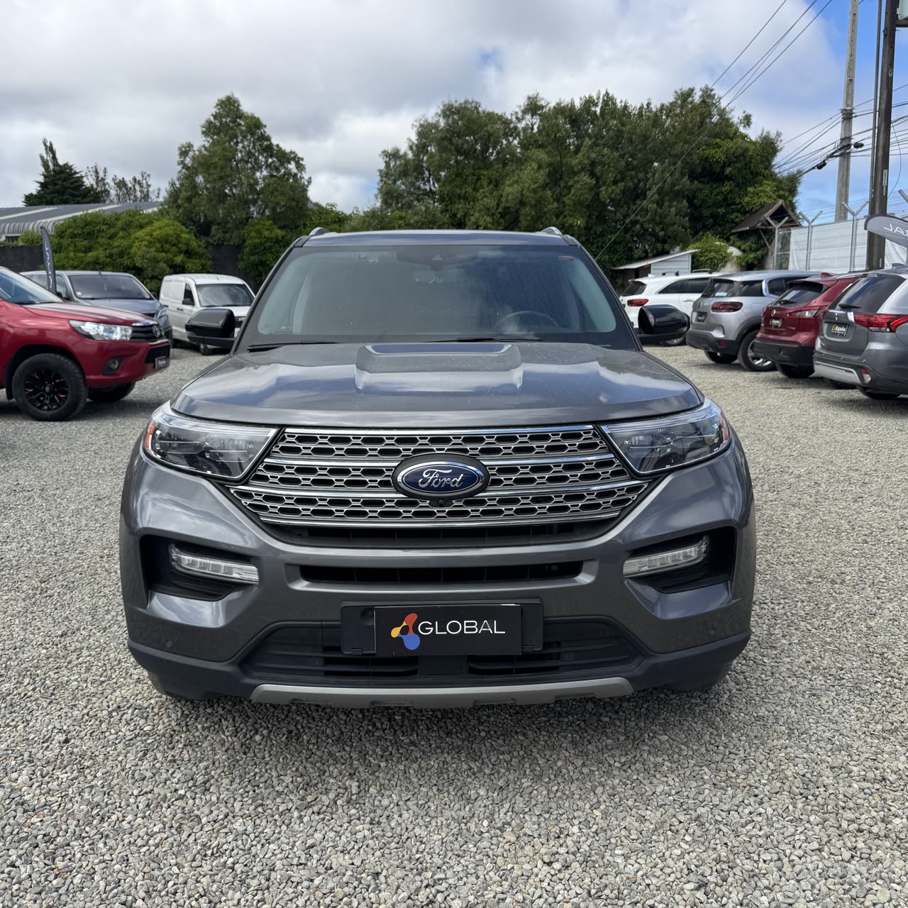 Ford Explorer — foto 2 de 14