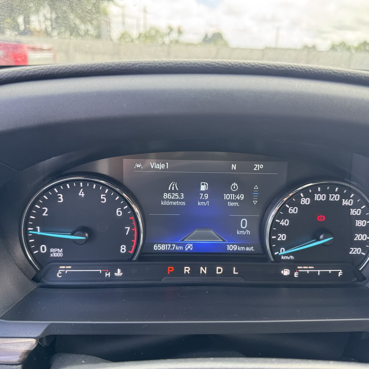 Ford Explorer — foto 12 de 14