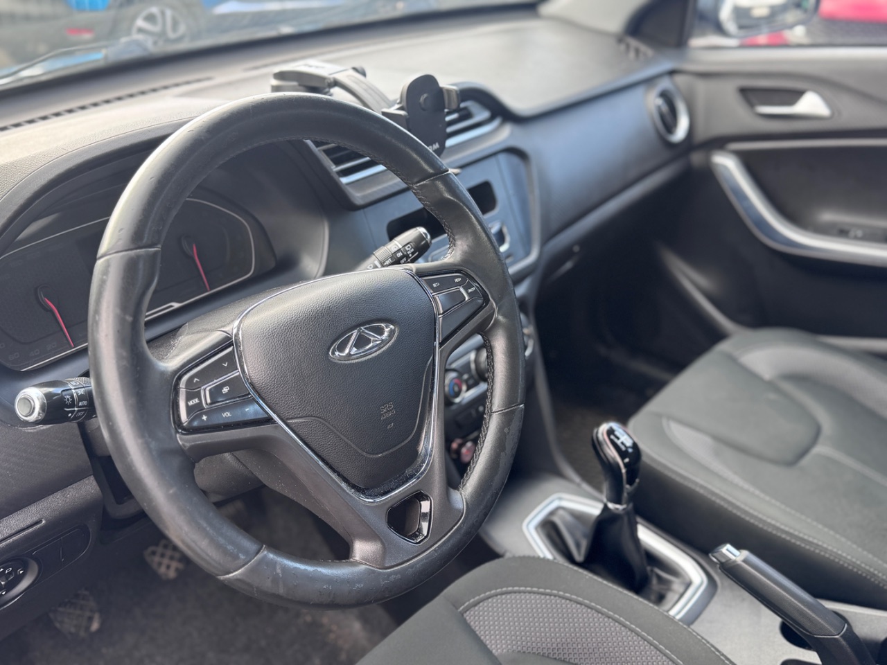 Chery Tiggo 2 — foto 11 de 12
