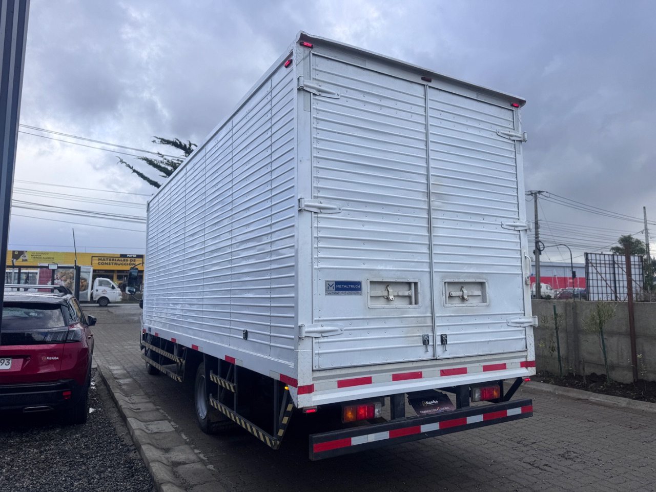 Hino Xzu — foto 6 de 11