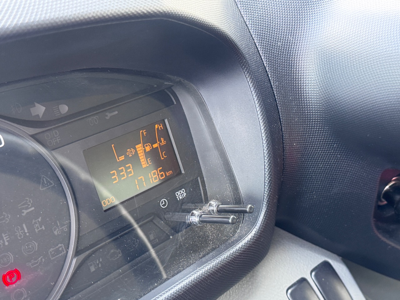 Hino Xzu — foto 8 de 11