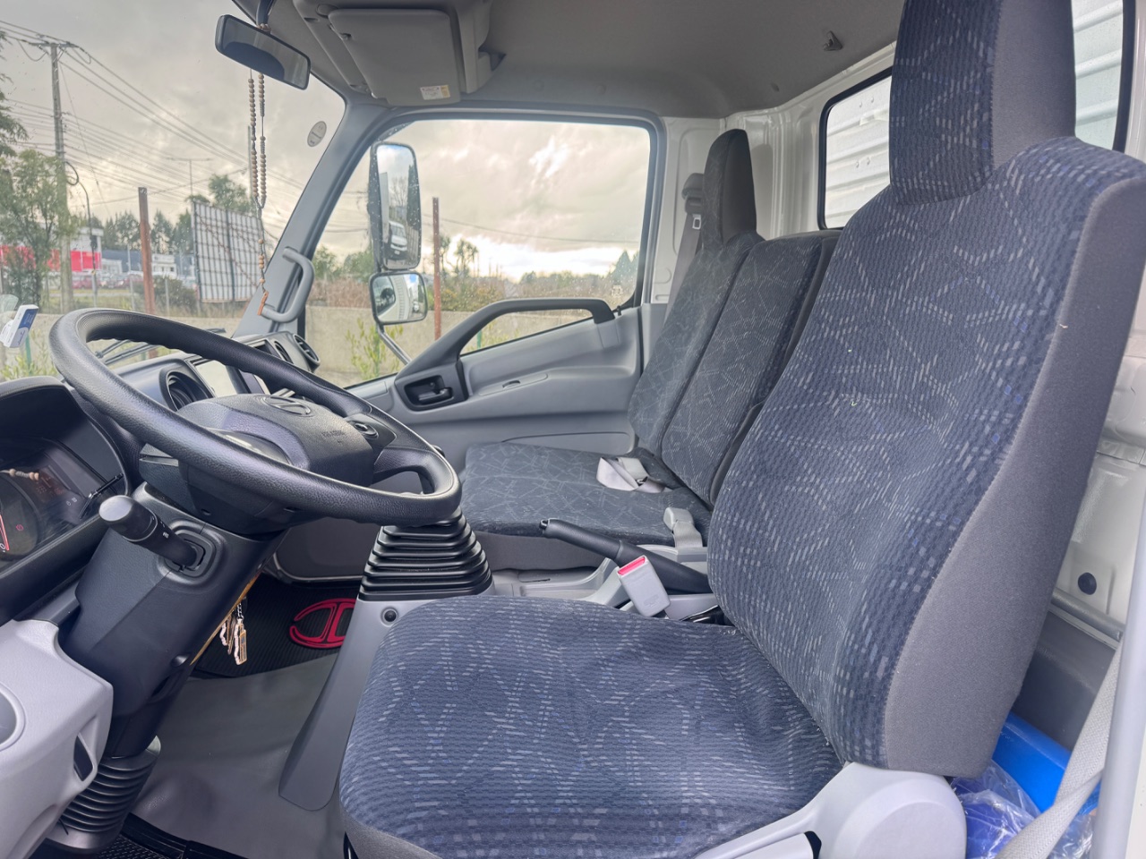 Hino Xzu — foto 10 de 11