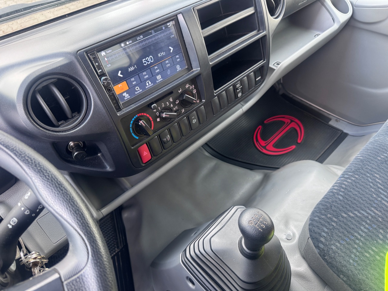 Hino Xzu — foto 11 de 11