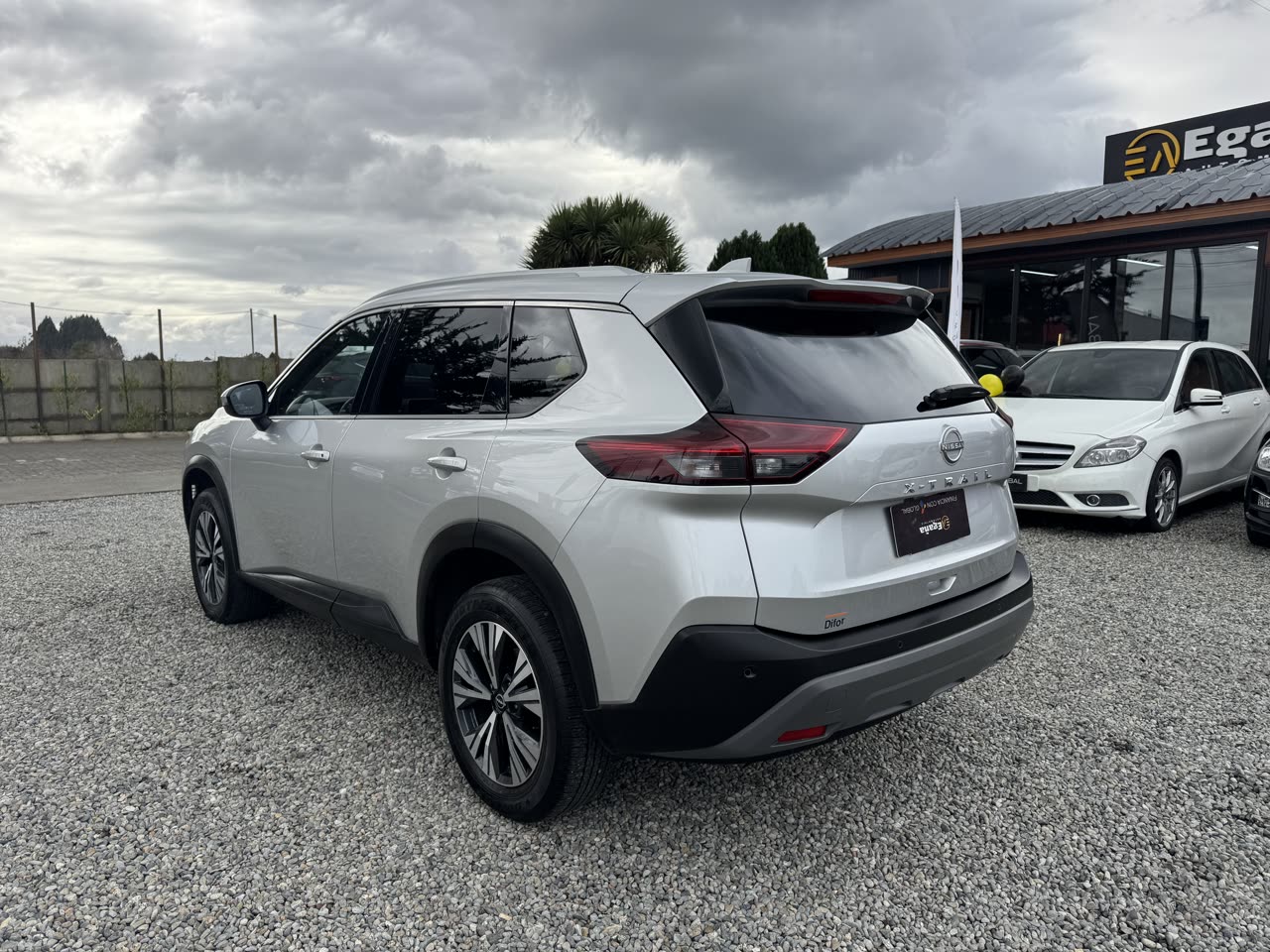 Nissan X-Trail — foto 6 de 15
