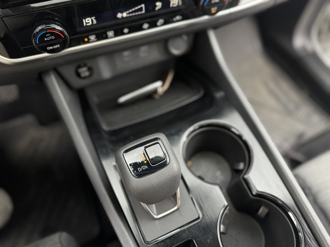 Nissan X-Trail — foto 14 de 15
