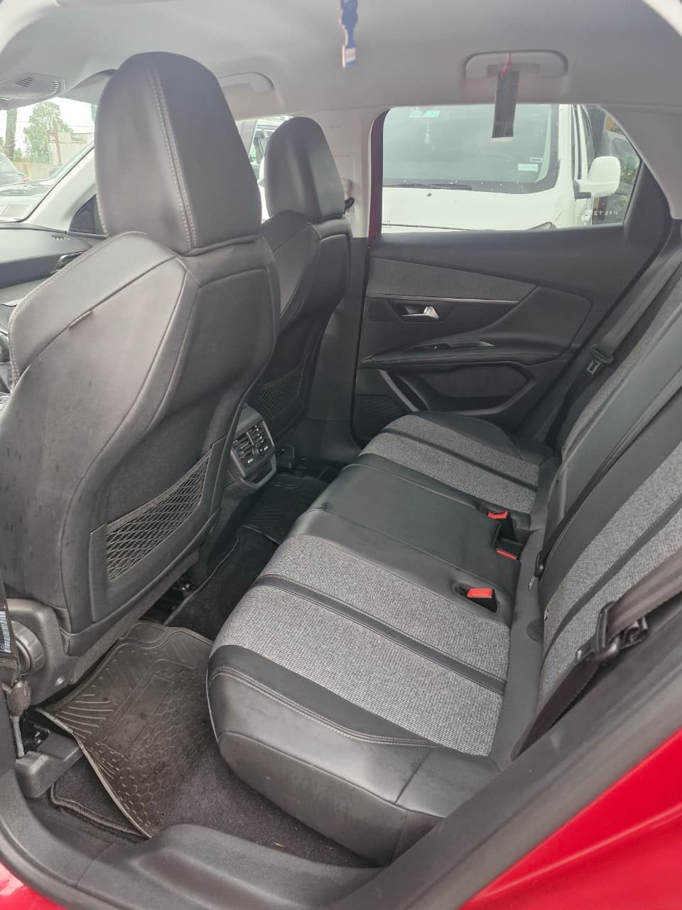 Peugeot 3008 Allure Blue Hdi — foto 4 de 12